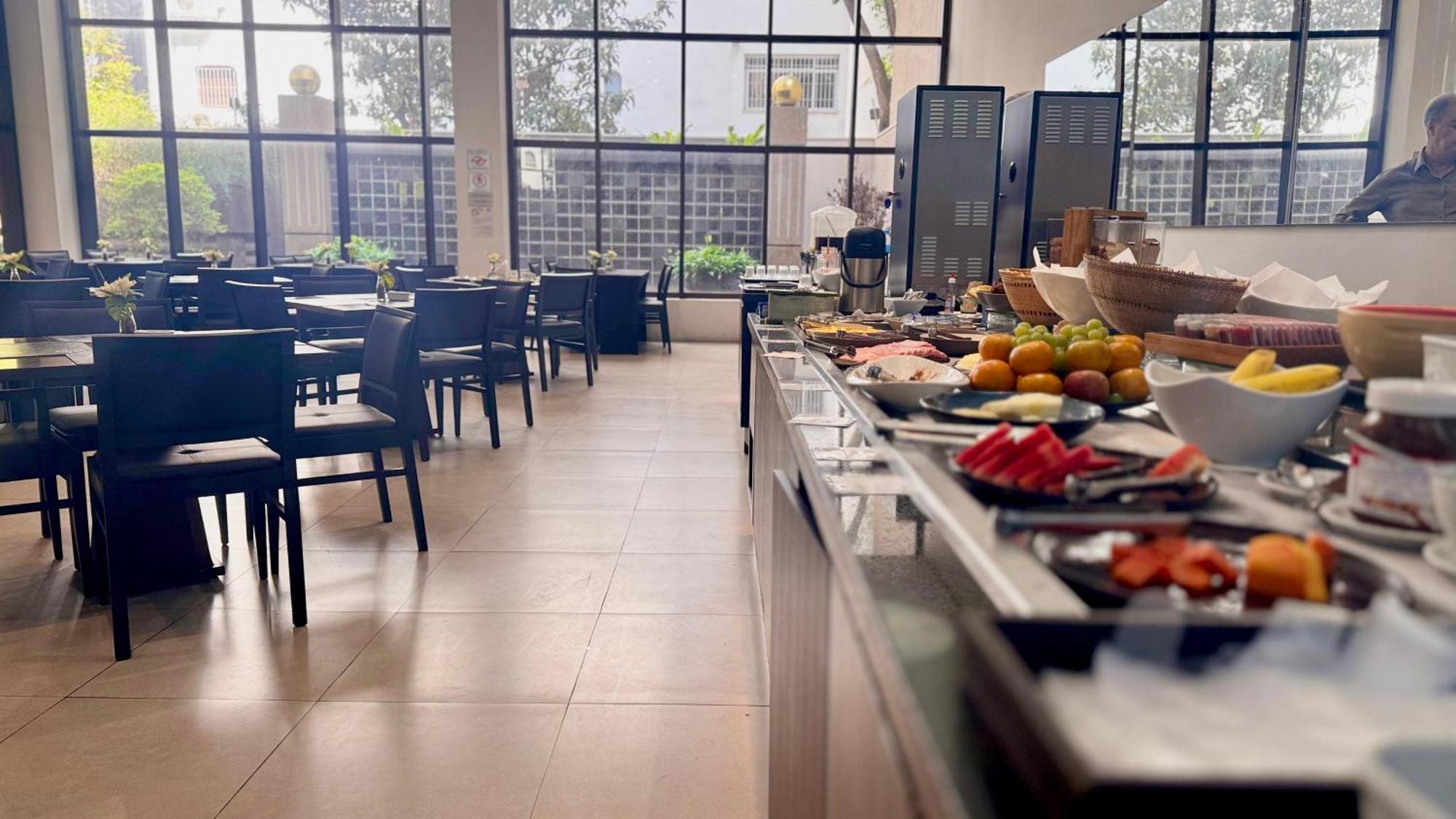 1308 - Rentaqui Hilton Itaim Apartamento *